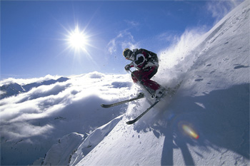 Tiefschnee-Skifahrer am Stubaier Gletscher